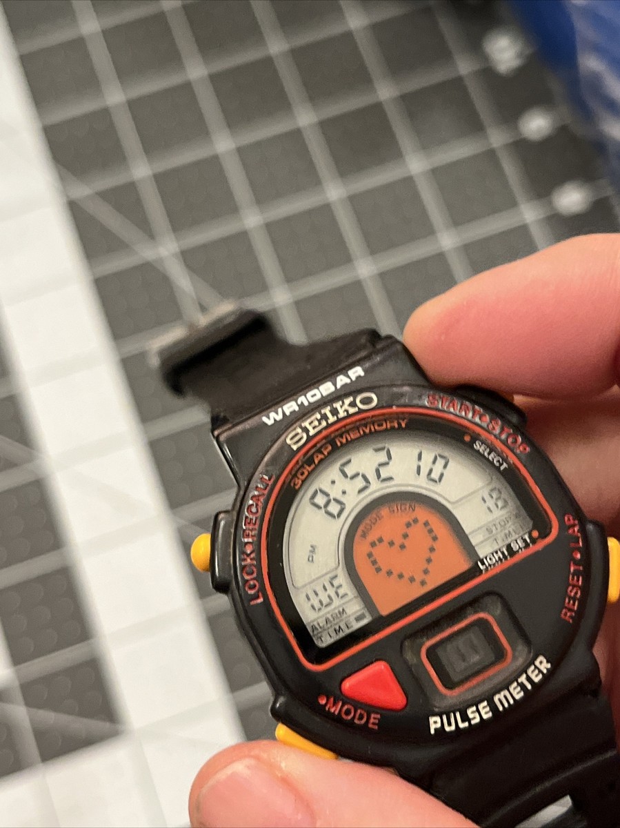 1989's SEIKO S240-400C SPORTS PULSE 腕時計 Rare Vintage Seiko S240-400C Pulse Meter Men's Digital