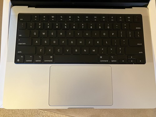 Apple MacBookPro 14-inch, 2021 - Picture 2 of 7