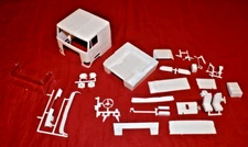 AMT Mack Cruise-Liner Cab Interior and Glass Parts 1/25
