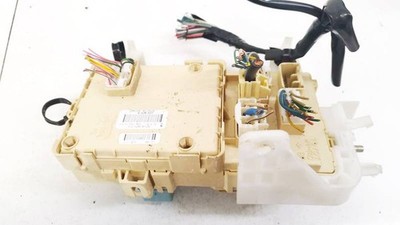 892210F010 89221-0F010 Sicherungskasten für Toyota Corolla Verso UK2454980-00