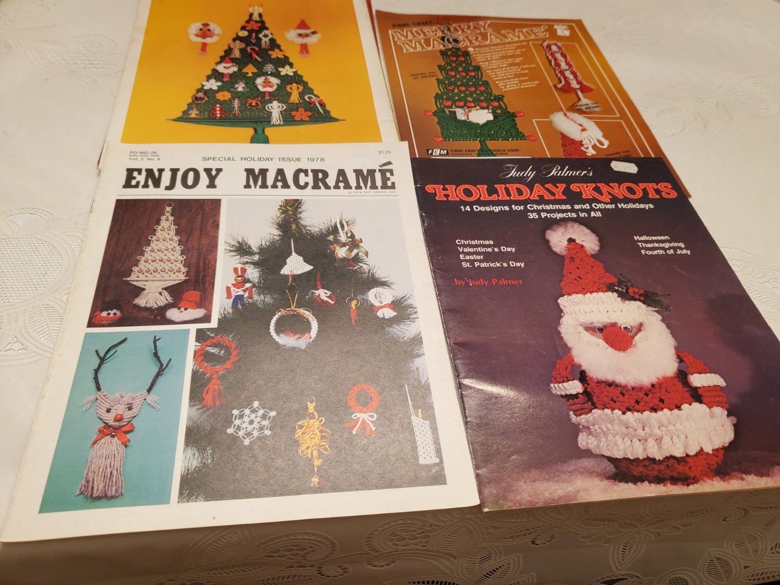 Lot of 5 Vintage Macrame Pattern Books Christmas Ornaments +