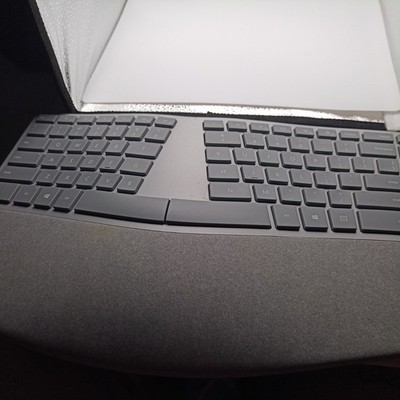 Microsoft Surface Ergonomic Keyboard 1686 Wireless Bluetooth Gray Tested Works
