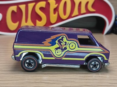 Vintage Hot Wheels Redline Super van 1st issue no Marker Lights *Resto Motocross
