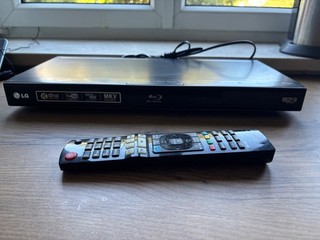 LG Blue Ray Player Model: BD572
