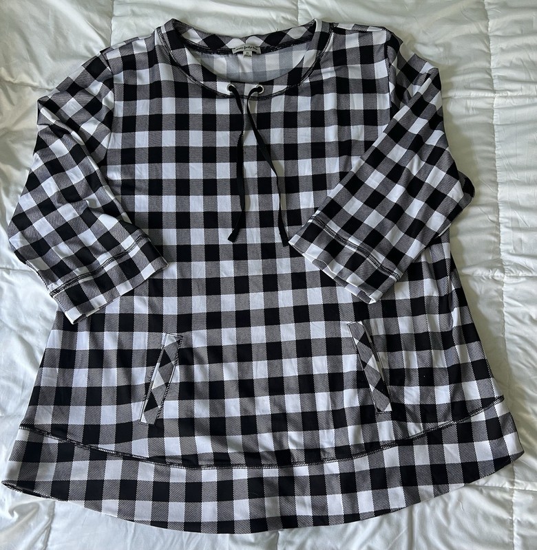 Woman’s Size XL Black & White Plaid Seven Forty Two Tunic Top Shirt With Pockets