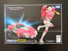 Hasbro Transformers MP-51 Arcee - Takara Tomy Masterpiece Scale