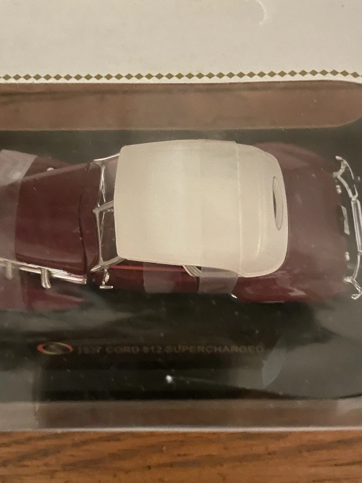 1937 CORD 812 1/32nd SCALE DIE-CAST MODEL - Image 4 of 4