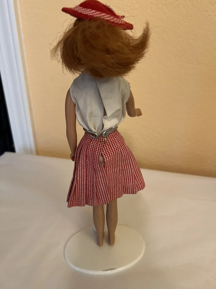TRAJE VINTAGE DE NIÑA ESCOLAR Mattel barbie skipper #1921 años 60 Foto 2 de 4