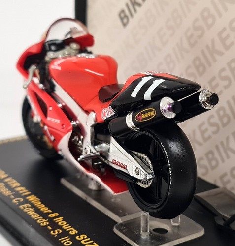 Ixo 1/24 Honda VTR #11 Winner 8H Suzuka V. Rossi, C. Edwards, S. Ito Model Bike - Picture 4 of 6