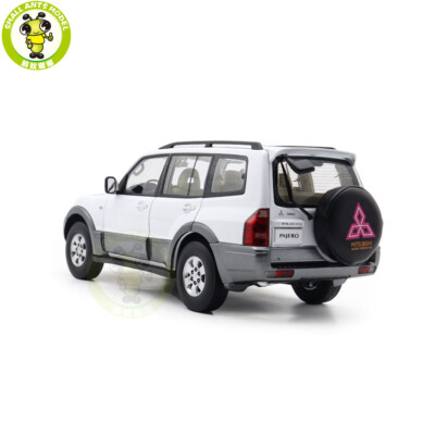 1/18 Mitsubishi PAJERO V73 YC MODEL White Diecast Model Toy Car