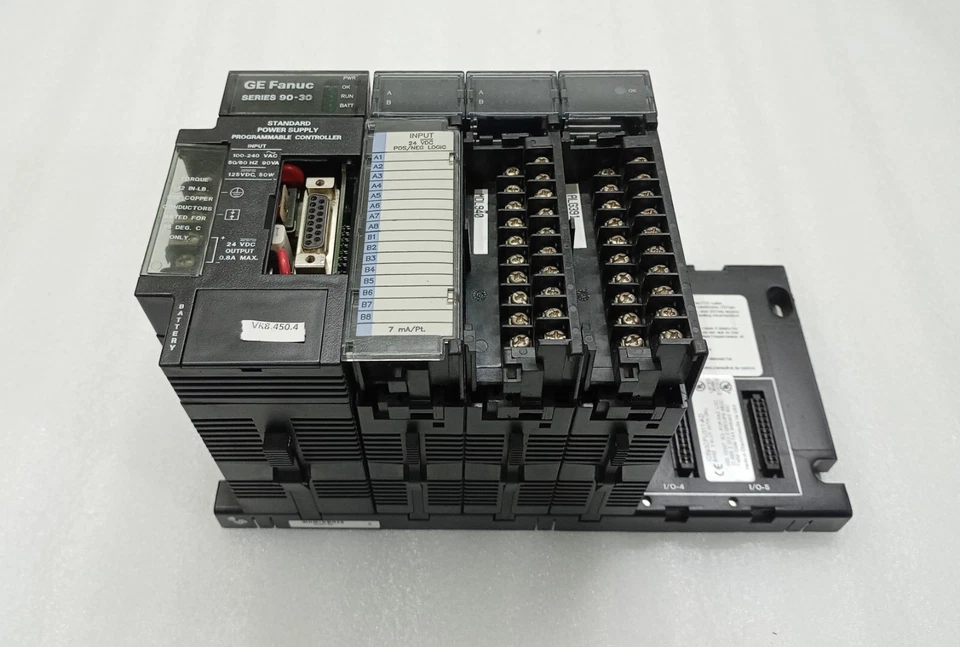 GE Fanuc Series 90-30 Programmable Contrôleur IC693CPU311-AD Base - Photo 3/4