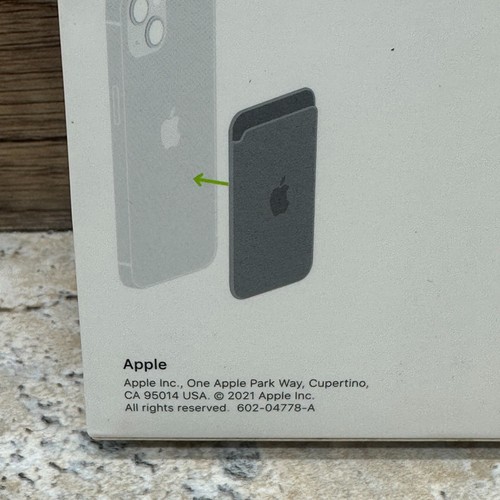 Apple iPhone Leather Wallet Case with MagSafe Brown NIB - Zdjęcie 6 z 6