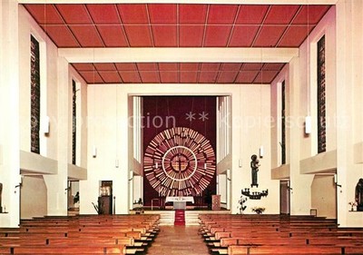 Oer-Erkenschwick Pfarrkirche Christus Koenig Innenansicht