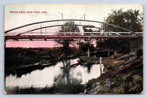 Vintage Postcard Perry IA Beaver Creek Early Automobile on Bridge V7