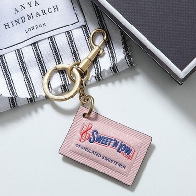 アニヤ ・ハインドマーチ　keyring s-l400.jpg