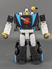 Transformers Legacy United Armada Wheeljack c...