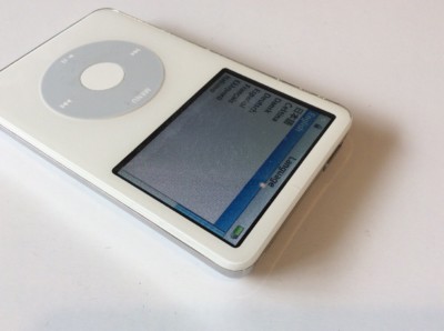 Apple iPod Video Classic 5th Generation Enhanced White (30 GB