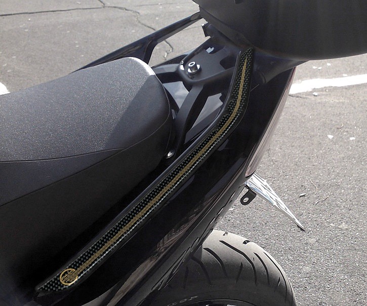 Stickers TMAX 2008-2016 Adesivi 3D Protezione Maniglie Per Yamaha TMAX 500/530 (2008-2016) - Colori Carbonio E Oro Adesivi Moto Ktm - Foto 5