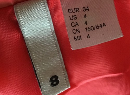 H&M Red Faux Patent Leather Skirt Size 8 With Front Zip. Waist 28 Gorgeous On. - Picture 4 of 7
