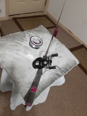 Baitcasting fishing Rod ZEBCO 6'14lb And reel Shakespeare W/extra fishing line