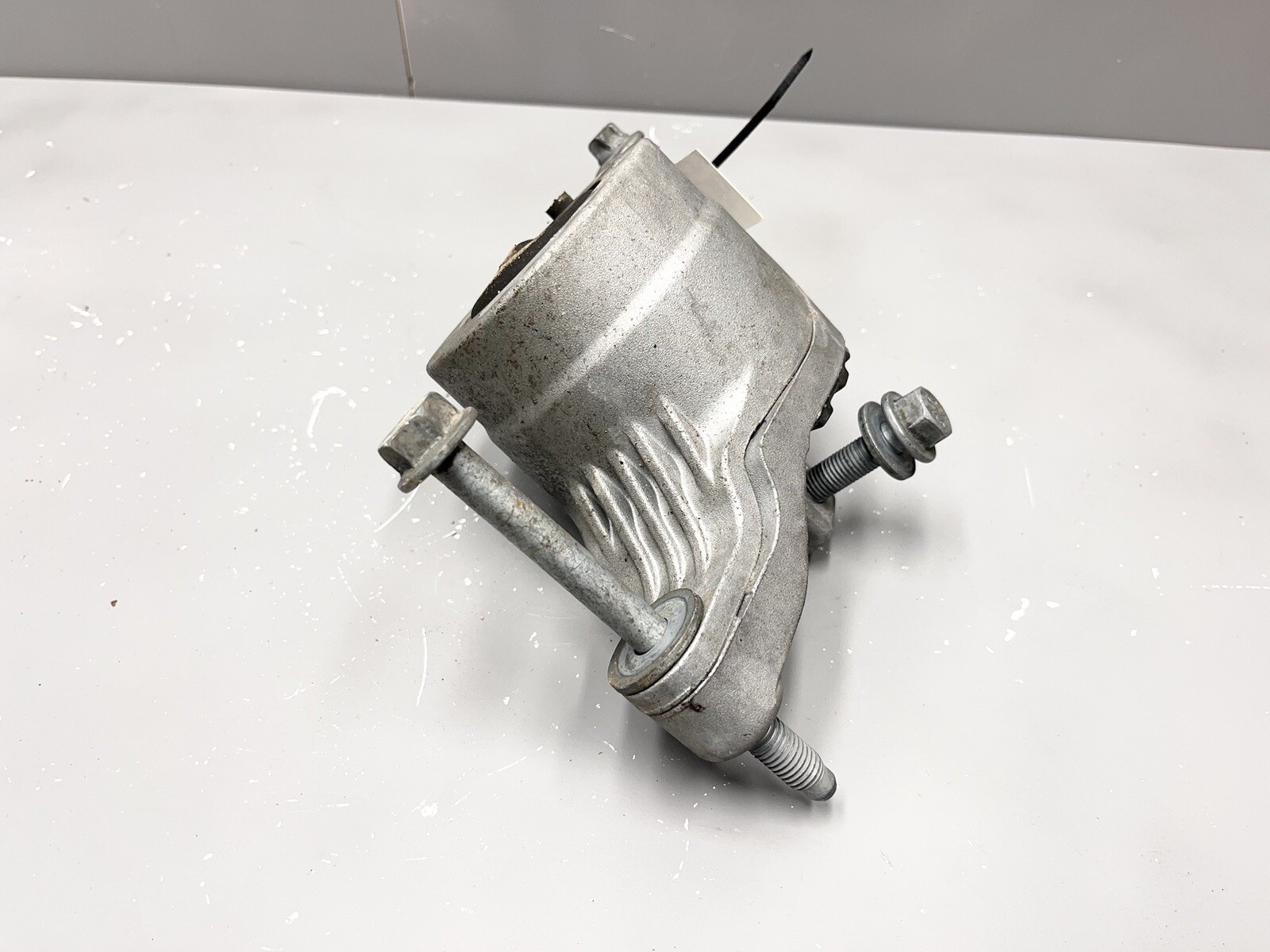 ⭐️2017-2021 MASERATI LEVANTE 3.0L RIGHT SIDE ENGINE MOTOR MOUNT 06700036280 OEM