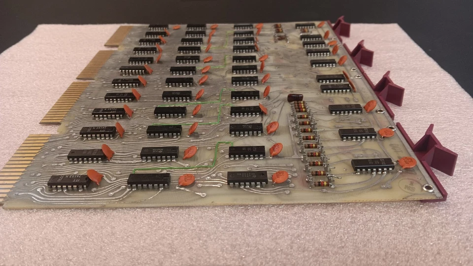 DEC DIGITAL VINTAGE M7219 RC11 BUS INTERFACE CARD 1977 (B3) - Image 3 of 4