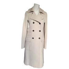 Gucci Elegant Creamy Beige Wool Fitted Coat - Size 38