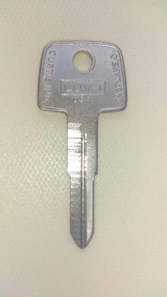  CHEVROLET CHEVY - LLAVES EN BLANCO LUV-1; LLAVES EN BLANCO CURTIS NOS SERIE 1 Foto 2 de 3