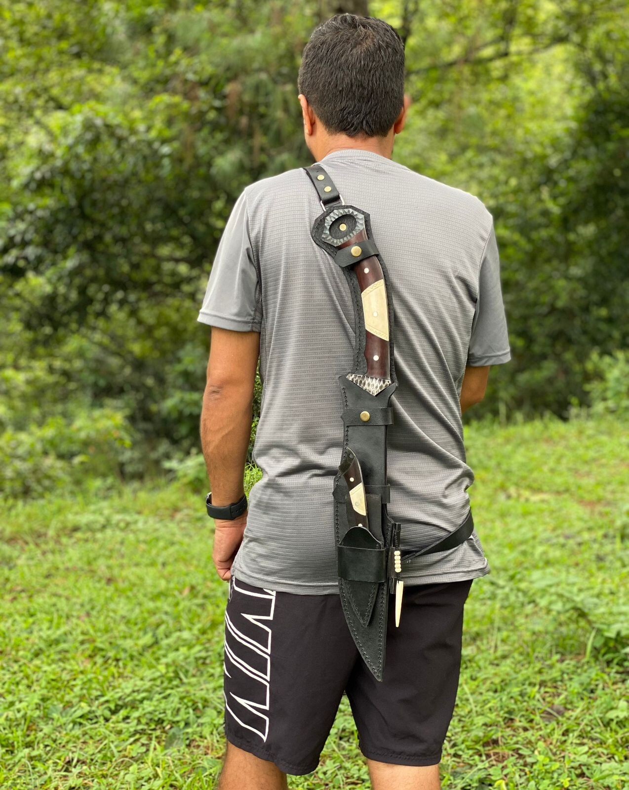 Cuchillo Bowie Cobra Negro con Varilla de Ferro en Cuchillo Pequeño, Cuchillo de Caza Hecho a Mano,