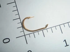 MUSTAD & SON #2 LIVE BAIT ROUND HOOKS Goldplated up tapered eye NORWAY 9275 A