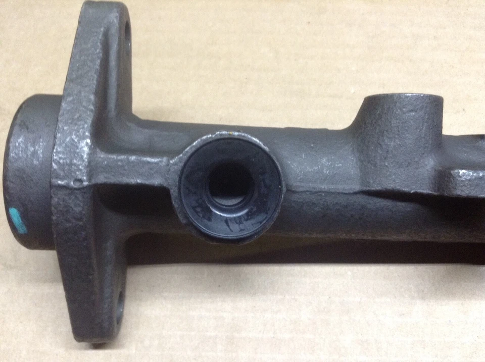 Nuevo cilindro maestro de freno Oldsmobile Cutlass 10-2596 Foto 4 de 4