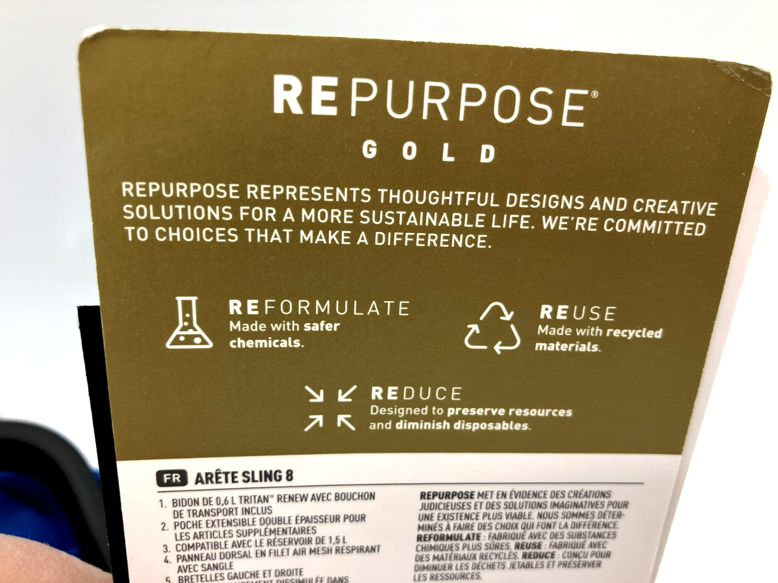 New Camelbak Indigo ARETE SLING 8 with 20oz/.6L Bottle, Pockets, Divider