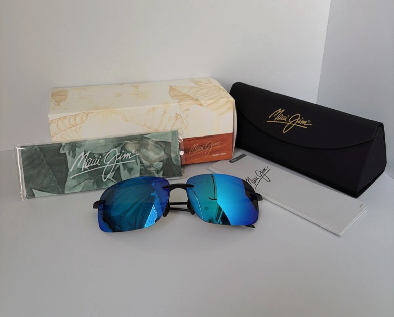 Maui Jim BREAKWALL MJ-422-16 Polarized Sunglasses Black Frame Blue Lens 63/13-12