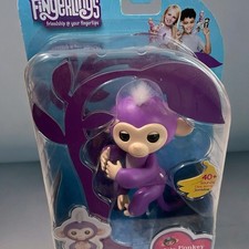 New/Sealed 2016 WowWee Fingerlings Fingerling Interactive Baby Monkey Mia Purple