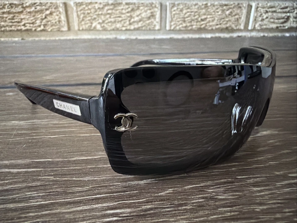 CHANEL 3439 Black Wrap Shield Sunglasses Vintage Y2K Ships Same Day Fast - Image 3 of 4