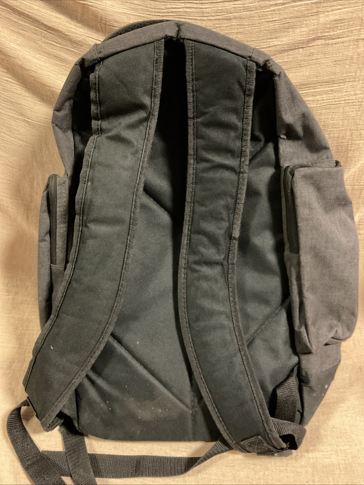 Eastsport Gray Backpack with Multiple Pockets & P… - image 2