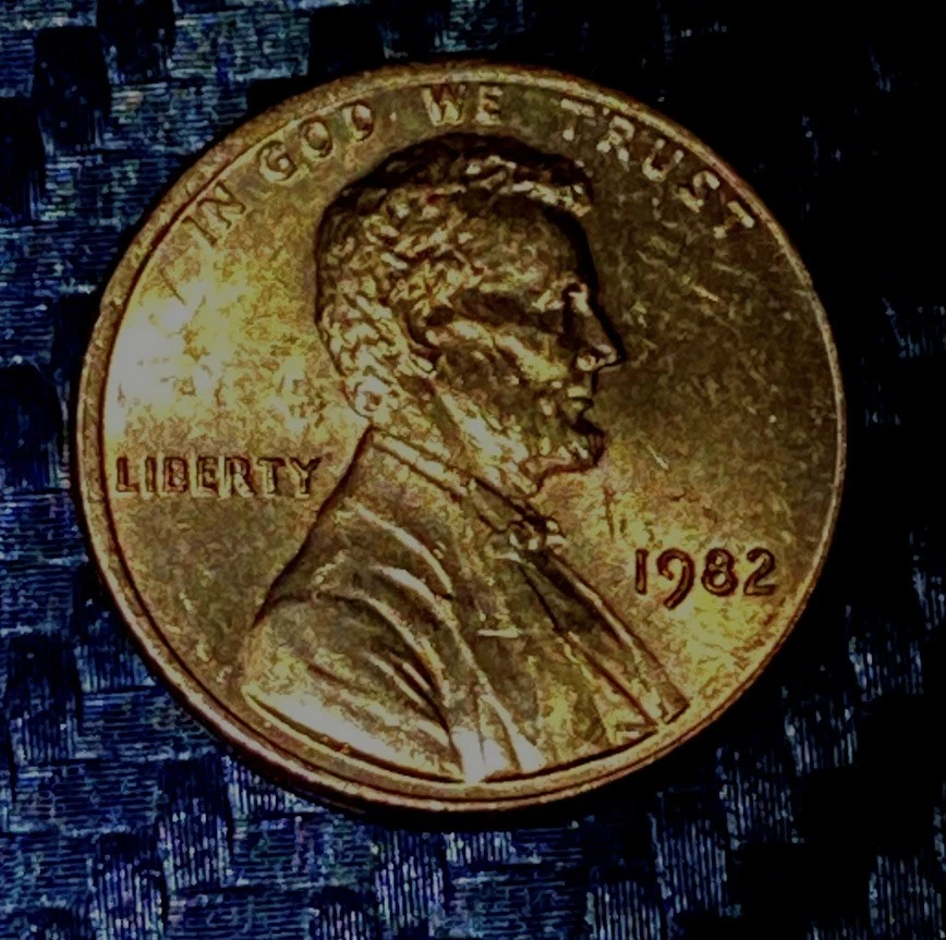 1982 No Mint Mark 3.1 Copper Penny small date - Collectable Coin - Image 2 of 4