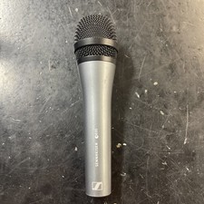 Sennheiser e835 Dynamic Cardioid Vocal Microphone