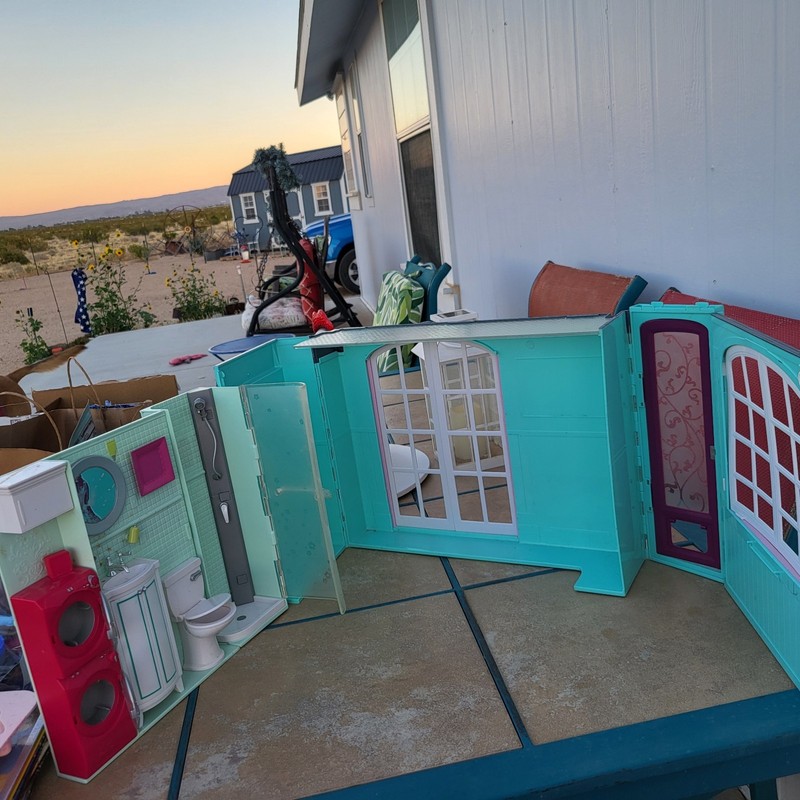 Barbie 2007 My House Folding Portable Dollhouse Not Complete 