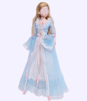 Handgefertigtes romantisches Vintage Puppenkleid Miniaturkleid im viktorianischen Stil im Maßstab 1:6