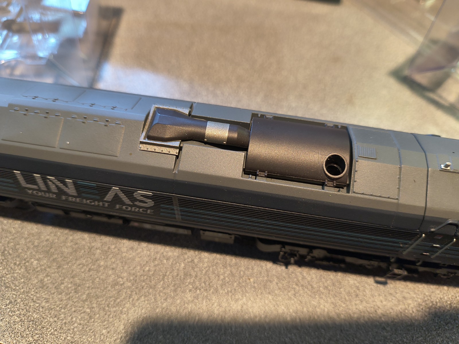 Trix 22693 Class 66 Diesel Locomotive HO Train