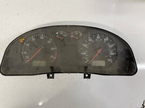 G750669H Tacho Tachometer Kombiinstrument 88311245 Volkswagen Pas DE2526638-51