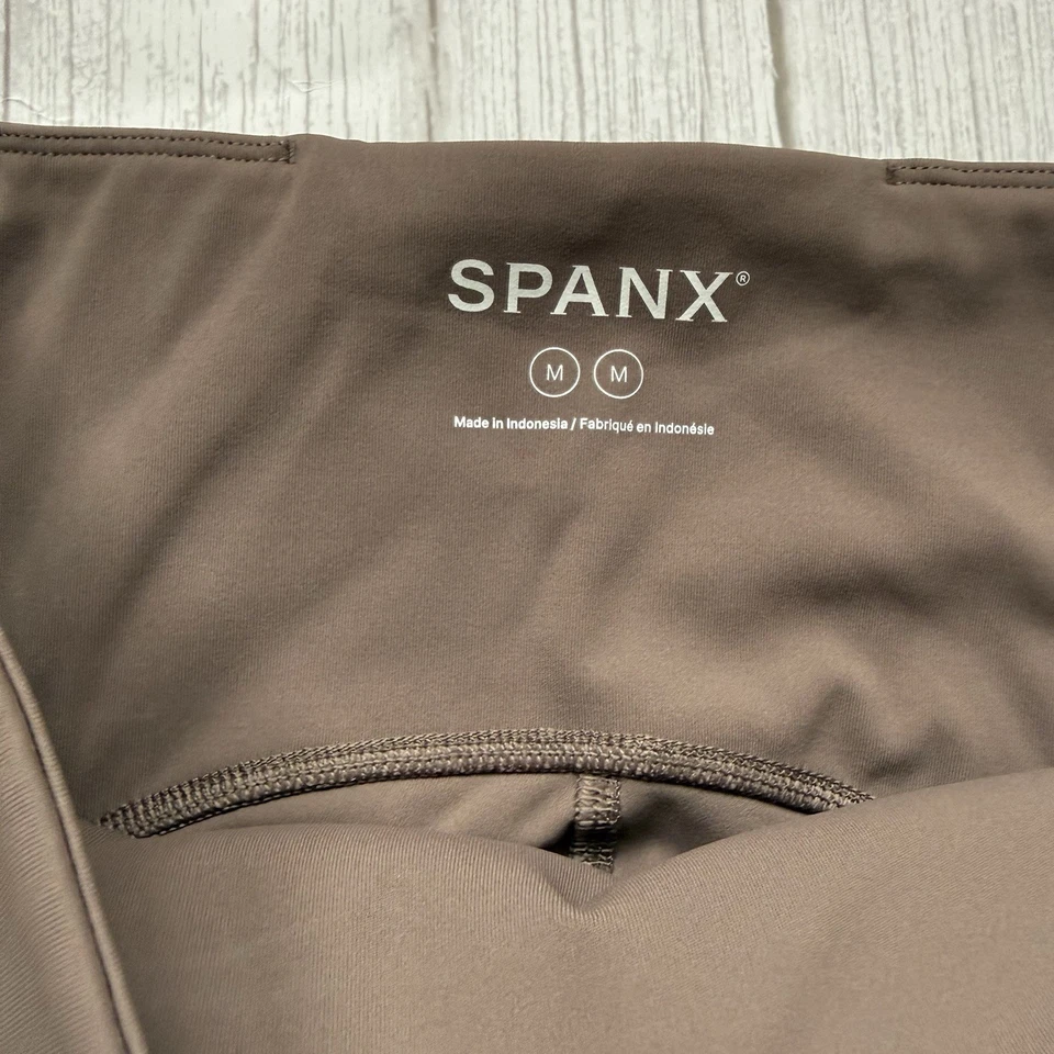 SPANX BOOTY BOOST ACTIVE 7/8 LEGGINGS 50186R Size M - Image 2 of 4