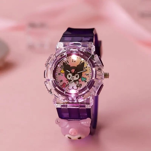 Orologio Sanrio Luminoso Luce LED - Hello Kitty, Kuromi, Risu, Cinnamoroll, ecc - Foto 12 di 21