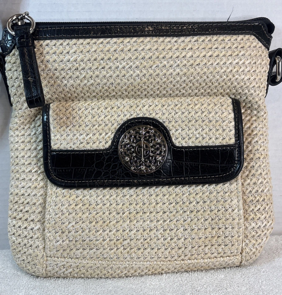 Giani Bernini Tan And Black Woven Straw Crossbody Purse With Pockets Zip Closure - Image 2 of 4