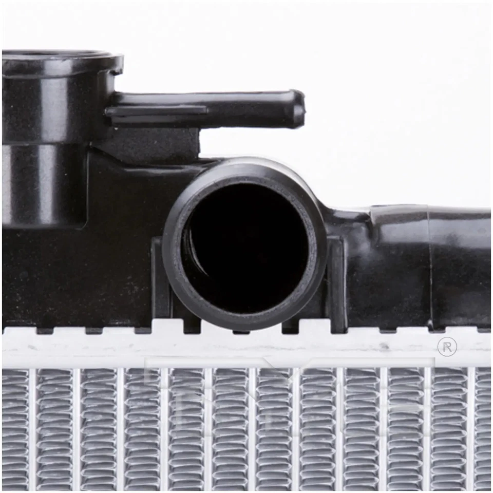 Conjunto de radiador TYC 2272 para 99-00 Lexus RX300 Foto 3 de 4