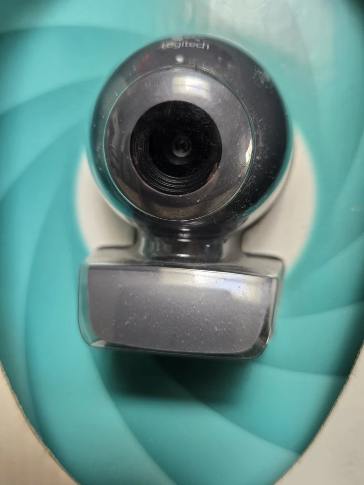 Logitech C200 Webcam USB Built-in Microphone w/RightSound  Black NEW & SEALED - Image 3 of 4