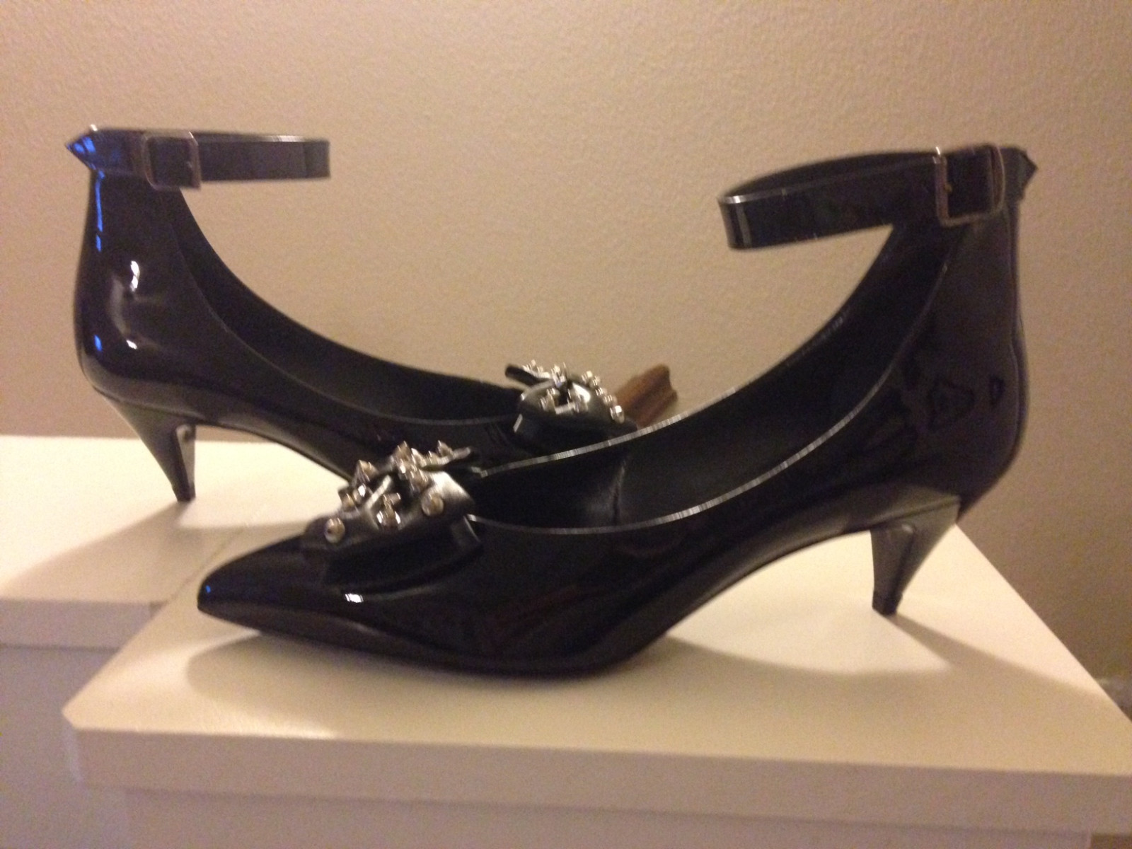 Nuovissima pompa tacco gattino YSL Saint Laurent nera brevettata taglia 37