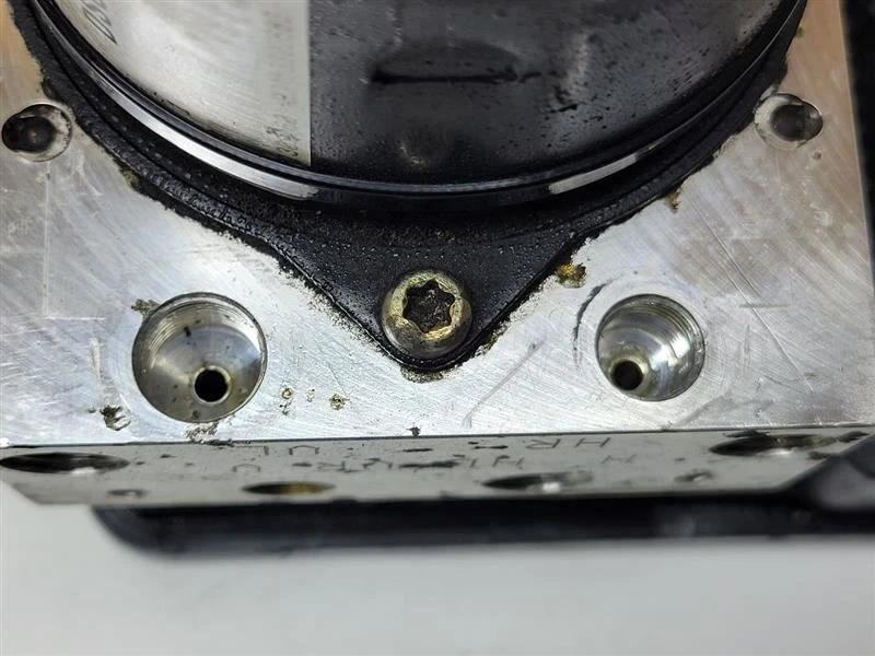 2002-2005 BMW Z4 ABS НАСОС 6764088 - Изображение 3 из 4