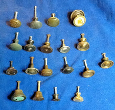 19 VINTAGE ASSORTED DRAWER KNOBS ALL DIFFERENT ALL WITH SCREWS 060526BR